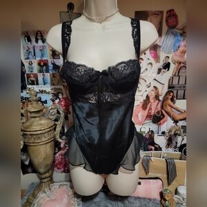 NWT 96' Vintage Victoria's Secret Teddy {Heart Label}